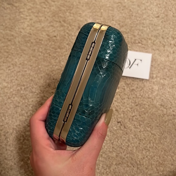 Diane Von Furstenberg Tonda Snake Clutch - Picture 7 of 7